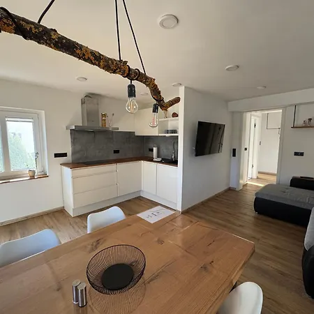 Gemuetliches Wohnen Am Land Apartment